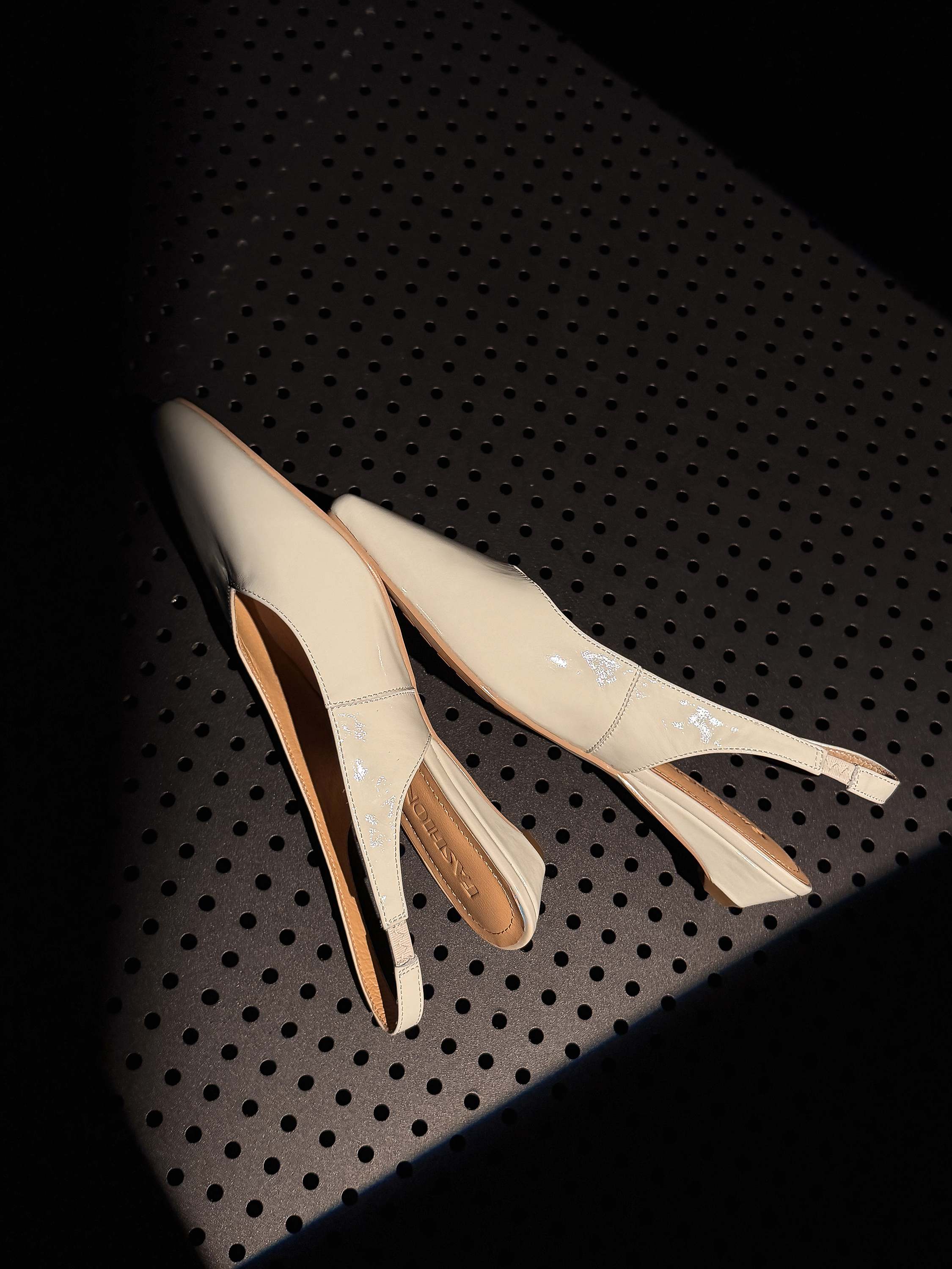 Escarpins élégants en cuir de  - Women Shoes Brand avis et prix